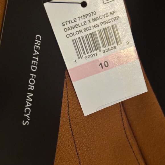 Danielle Bernstein - Mustard Pinstripe Suit - Blazer & Trousers Set - Picture 10 of 11